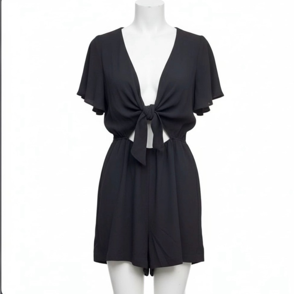 Leith Tie Front Cut Out Short Romper Black Size Small Boho Western Vacation